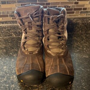 Keen Men's Dark Brown and Light Brown Snow Boots